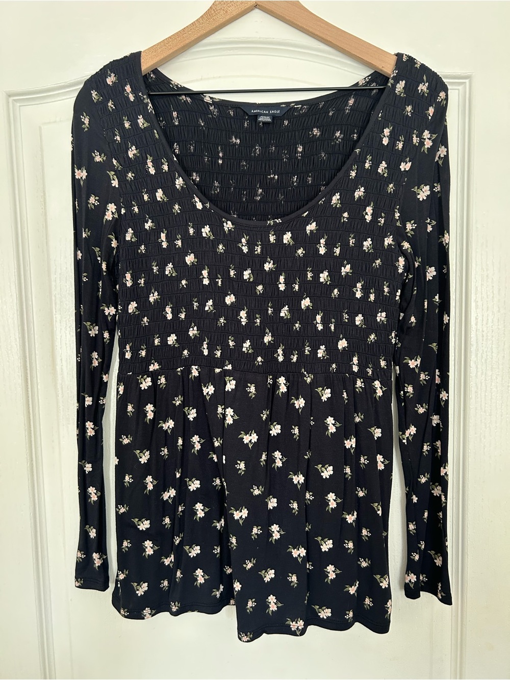American Eagle Outfitters Black Long-Sleeve Floral Smocked Tunic